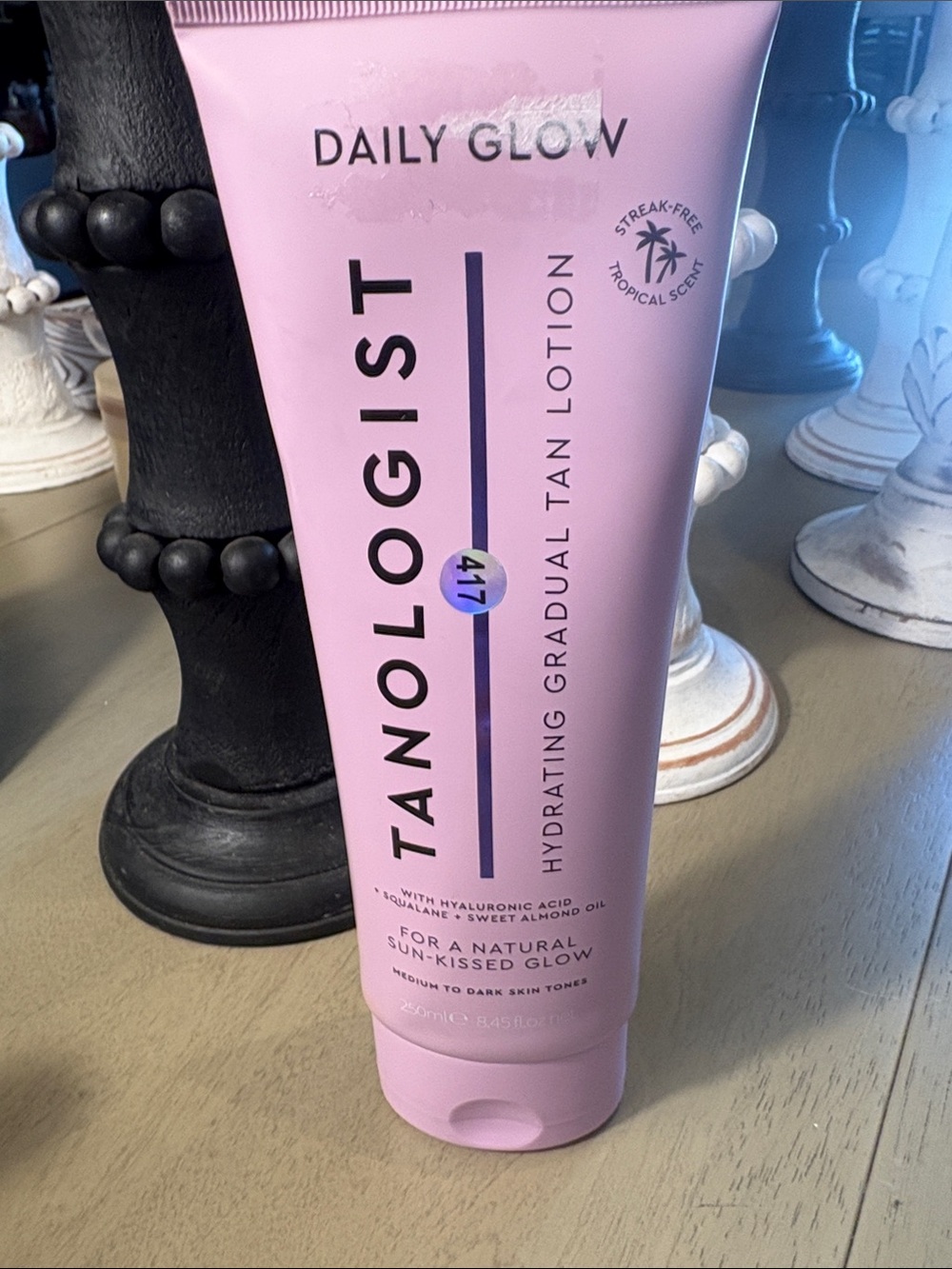 Tanologist Daily Glow Hydrating Gradual Tan Lotion - Pink